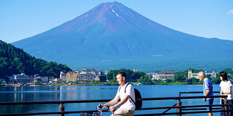 Cycle around Lake Kawaguchi