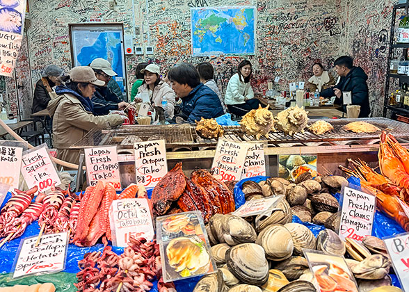 Fresh seafood in Kuromon Market