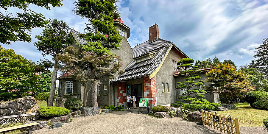 Vibrant Fujita Memorial Garden in July