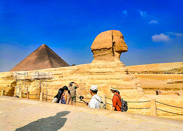 great-pyramids-and-sphinx