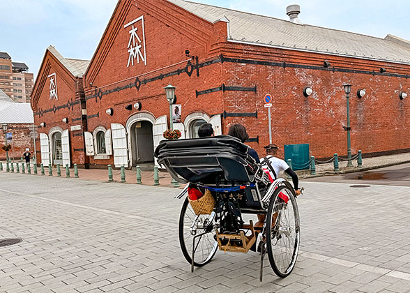 Rickshaw nearby Kanemori Red Brick Warehouse