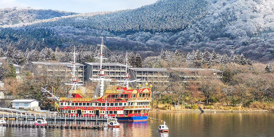Lake Ashi in Winter