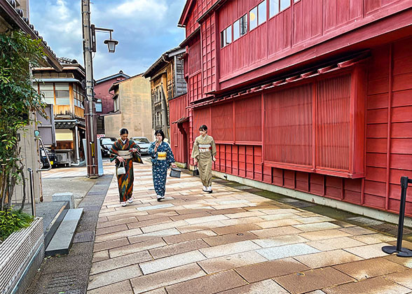 Strolling in Higashichaya Old Town