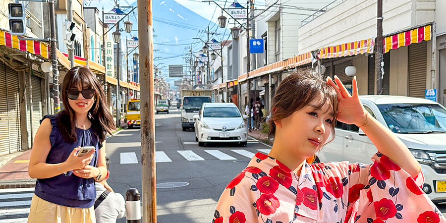 Hikawa Clock Shop on Honcho Street