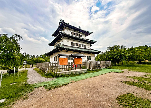 Hirosaki Castle