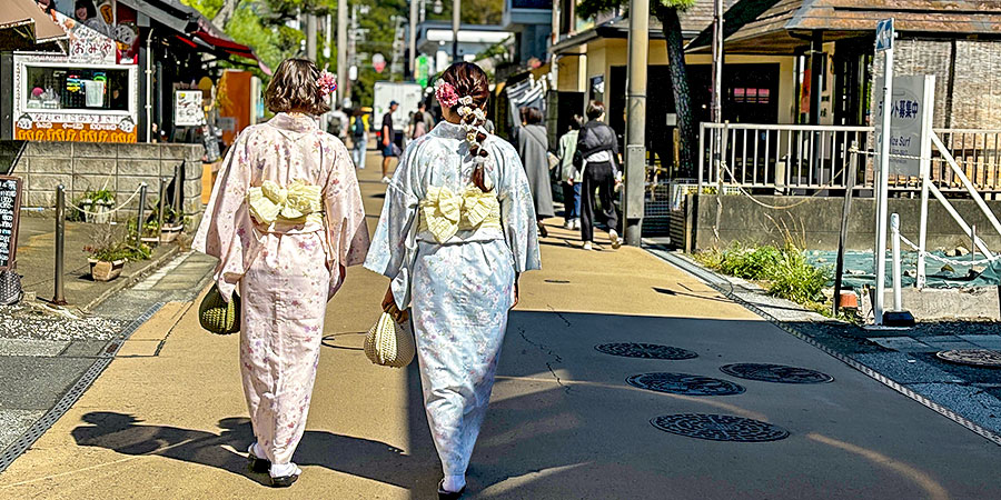 Girls in Kimono