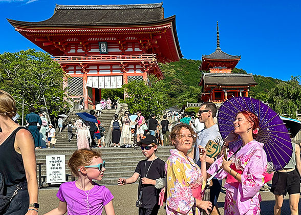Kiyomizu-dera Temple