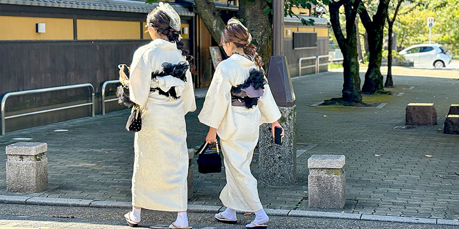 Girls in Kimono