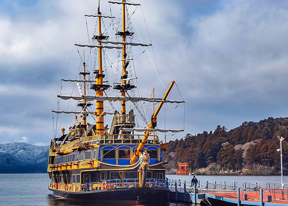 Hakone Pirate Ship