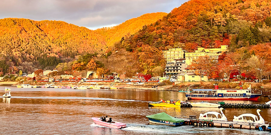 Lake Kawaguchi in Autunm