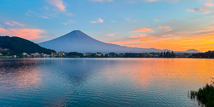 Sunrise in Lake Kawaguchi