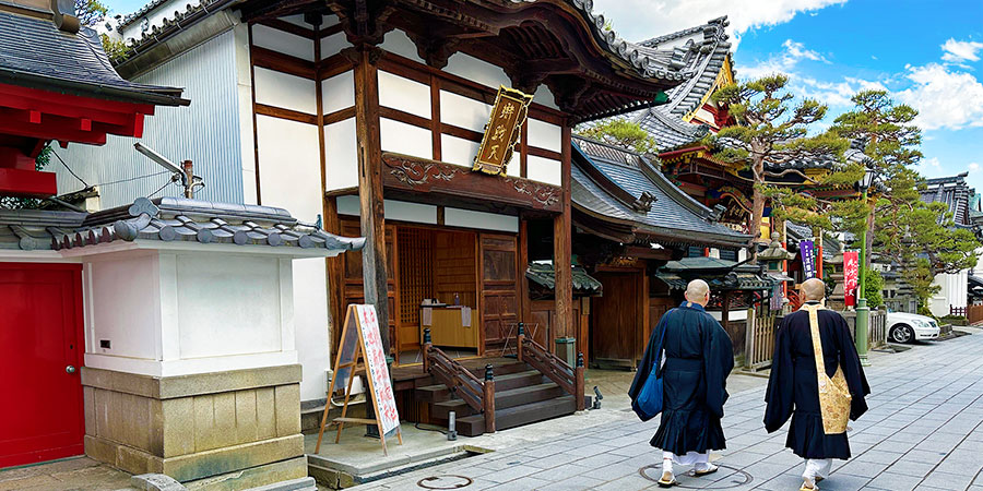 Monks in Zenkoji Temple