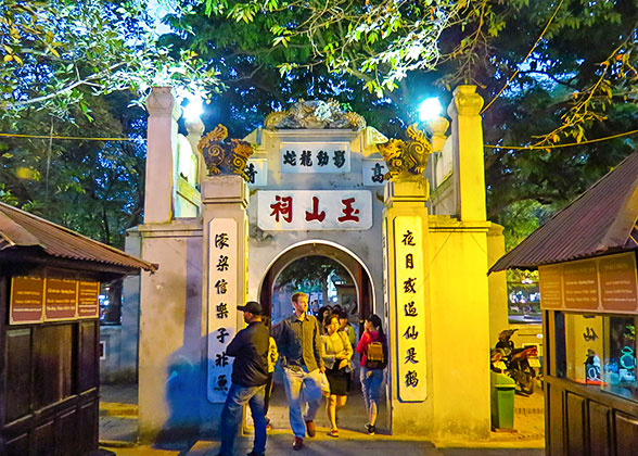 Ngoc Son Temple