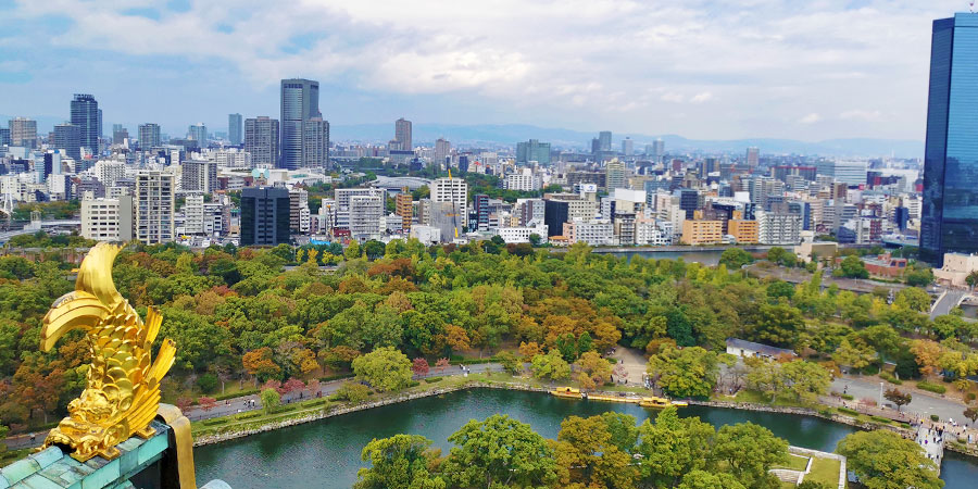 Overlook Osaka from Tenshukaku Tower in Autumn