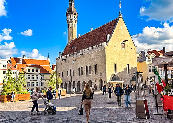 Raekoja Plats, Tallinn