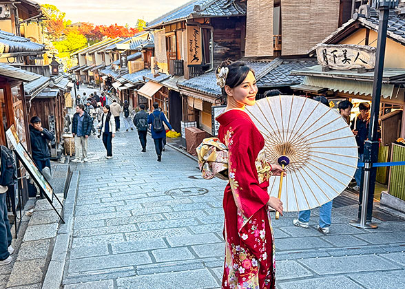 Sannenzaka and Ninnenzaka Sannenzaka and Ninnenzaka