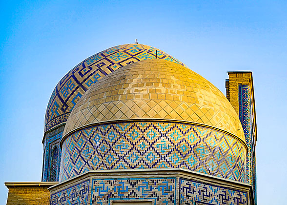 Shakhi-zinda in Winter