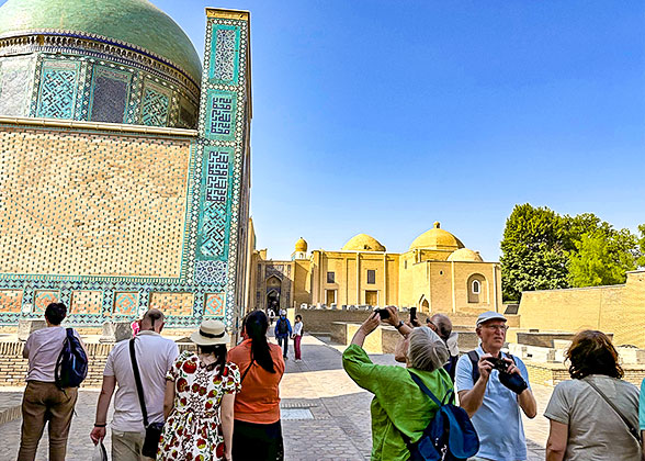 Shakhi-zinda in May