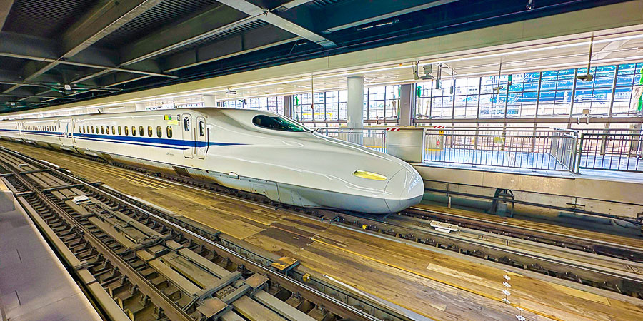 Shinkansen Train, Osaka