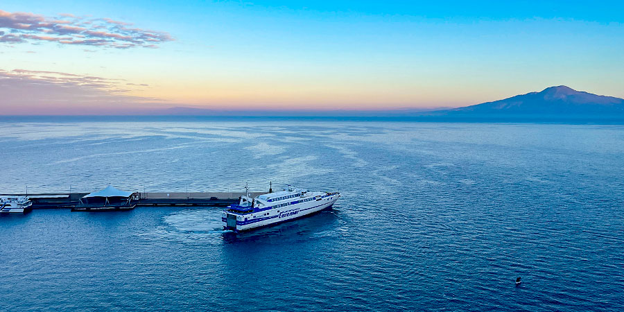 Cruising on Suruga Bay