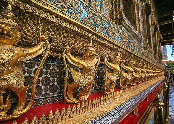Statues of Wat Phra Kaew