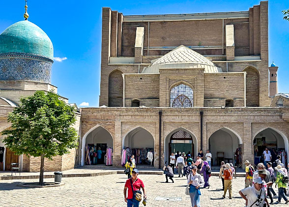Hazrati Imam Complex