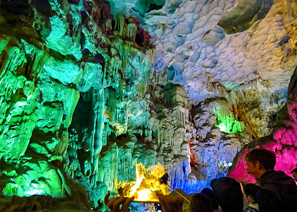 Thien Canh Son Cave