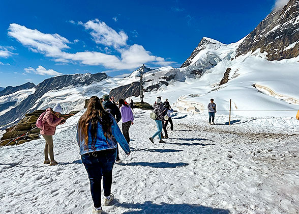 Trek to Kalapathar