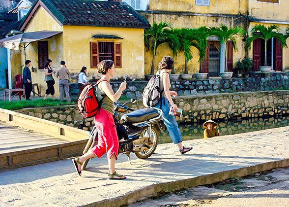 Visit Hoi An Ancient Town