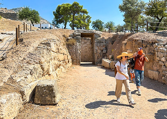 Visit the Tyre Ruins