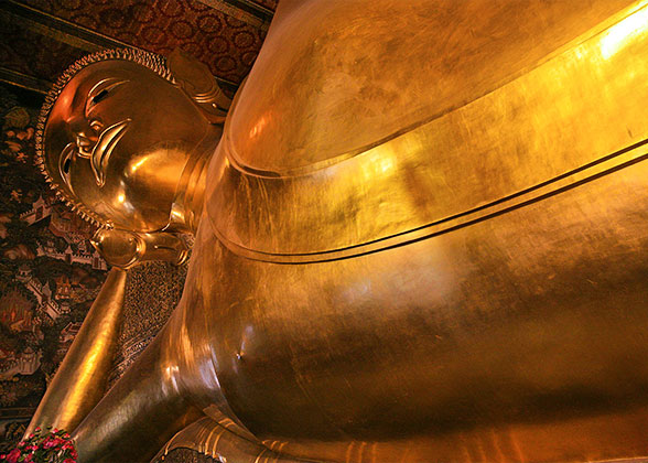 The Giant Buddha Statue in Wat Pho
