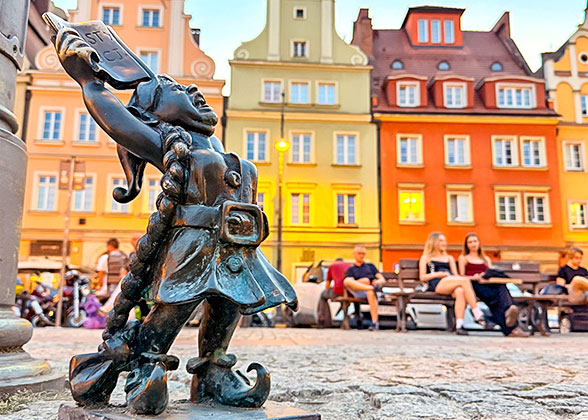 Dwarfs in Wroclaw Old Town
