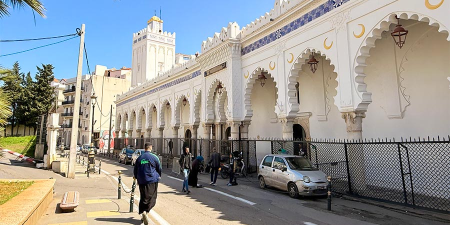 Algiers Weather in April