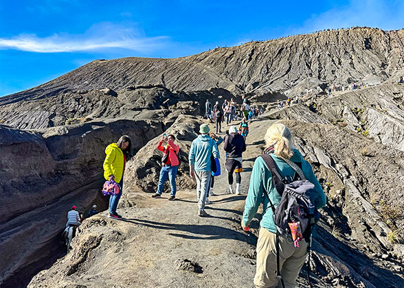 The Crater Hike Tour