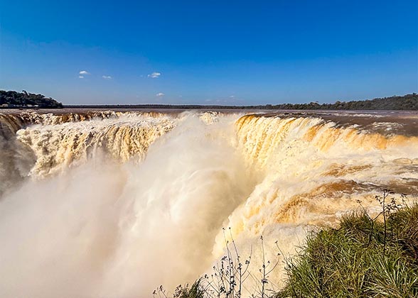 Roaring Devil's Throat, Iguazu Falls of Argentine Side 