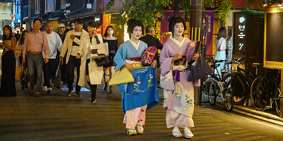 Encounter Geishas in Gion District