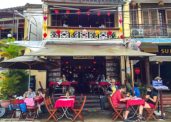 Hoi An Street-Side Cafe