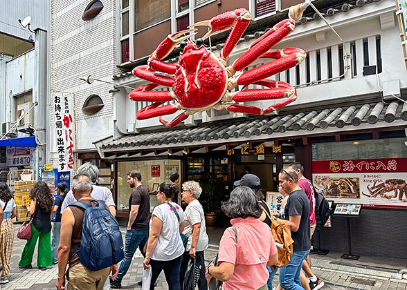 Popular Kani Douraku in Dotonbori