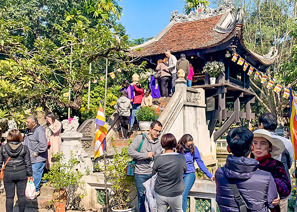 One Pillar Pagoda in Winter