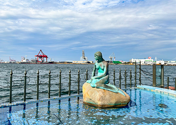 Beautiful Statue in Port of Osaka