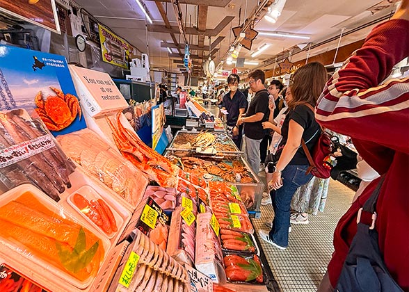 Seafood Shops in Asaichi Market
