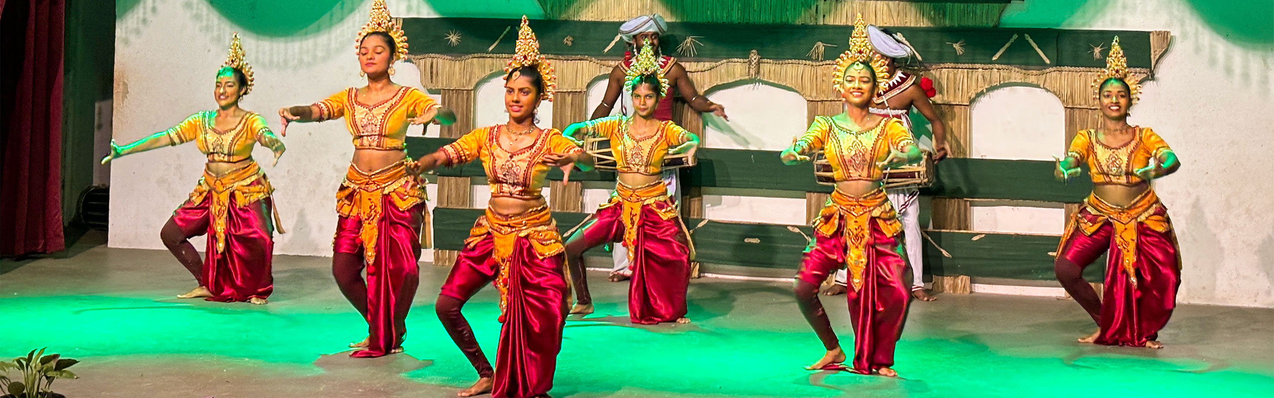 Kandyan Dance Performance in Sigiriya