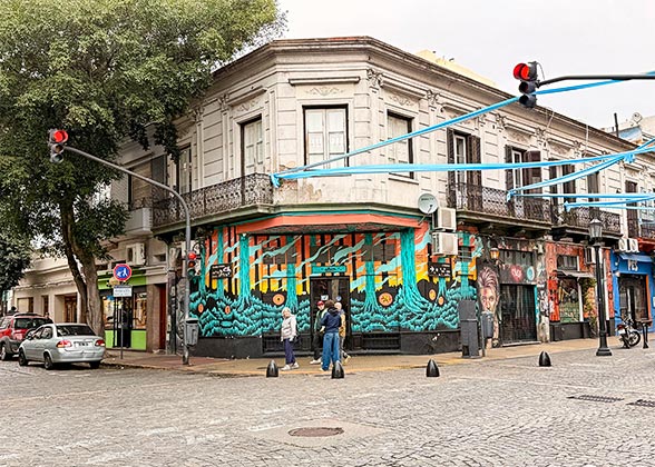 Dazzling Street Graffiti in Buenos Aires