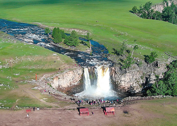 Tsenkher Hot Spring
