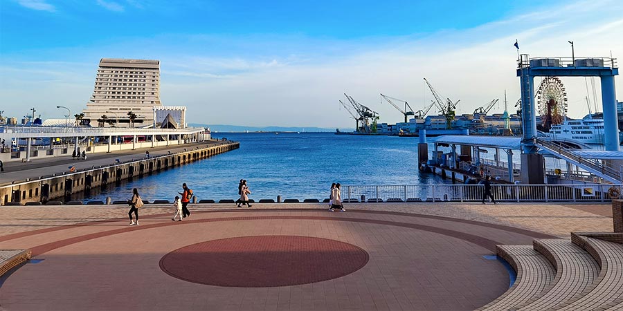 Waterfront Sights of Kobe Port