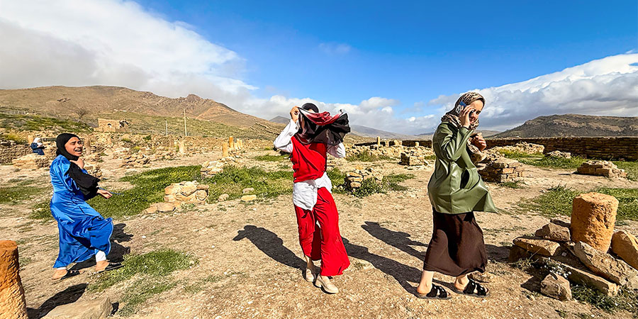 Windy Algeria in November