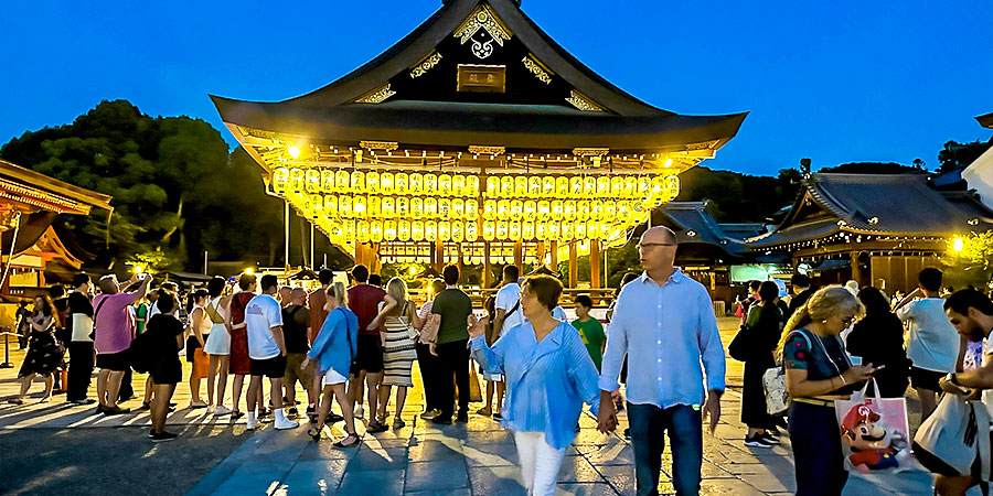 Yasaka Shrine at April Night