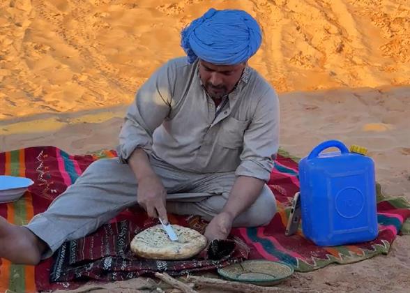 Fresh Taguella Bread in Sahara