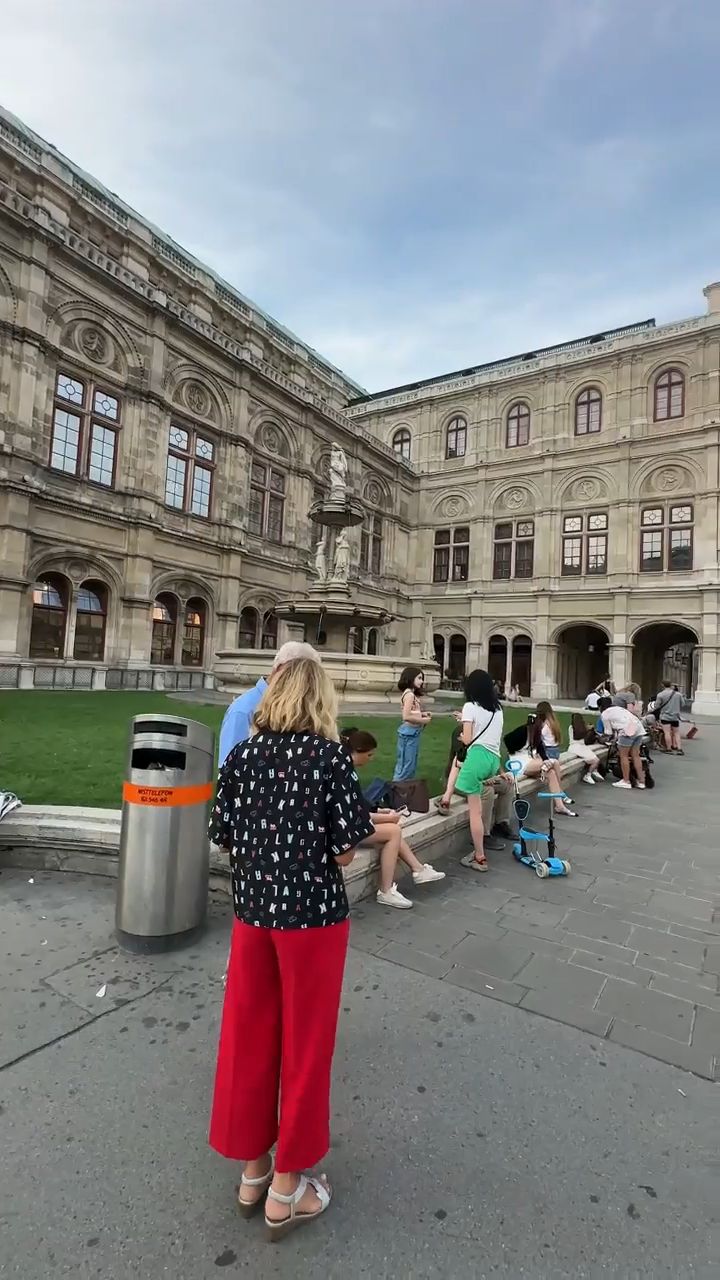 Vienna Tour to the Court Opera
