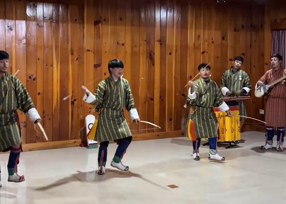 Traditional Dance Performance, Paro